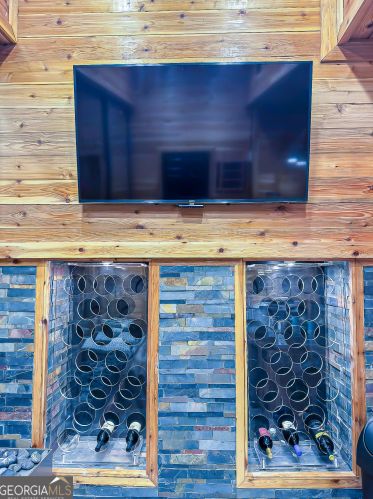 8069 Kenstone Ct, Atlanta GA 30350-4160 exterior