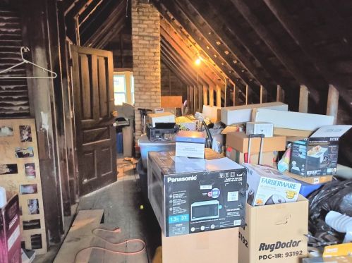 624 8th St, Waukegan IL 60085-7303 exterior