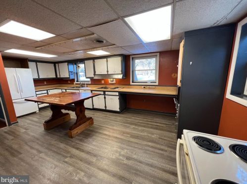 2873 Southwick Dr, Lancaster PA 17601-3552 exterior