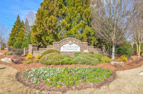 2746 Dayview Ln, Atlanta GA 30331-9513 exterior