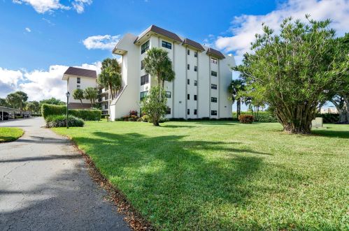 9165 14th St, Boca Raton FL  33428-6816 exterior