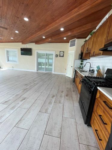 7019 Blossom Ave, Tampa FL 33614-3137 exterior