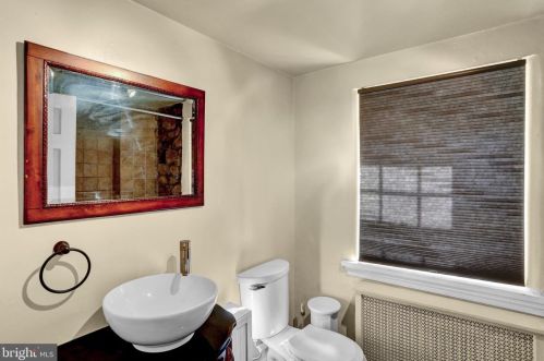 886 Vaughn Rd, Pottstown PA exterior