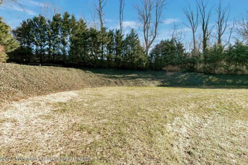 41 Marlpit Pl, Middletown NJ 07748-2028 exterior