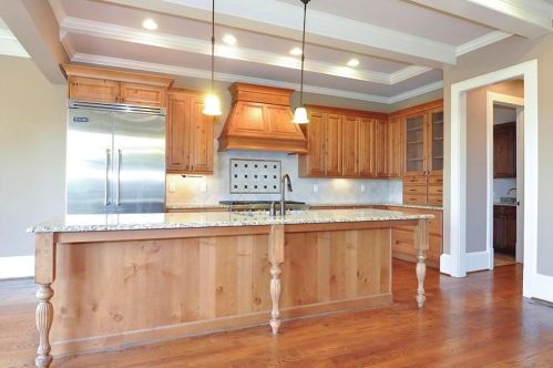 2612 Canterbury Trl, Atlanta GA  30324-2888 exterior