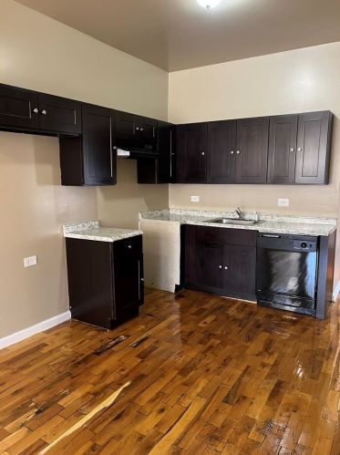 5144 Throop St, Chicago IL 60607-2534 exterior