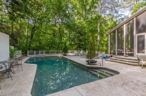 55 Finch Frst Trl, Atlanta GA 30327-4576 exterior