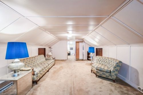 7937 Crandon Ave, Chicago IL 60617-1147 exterior