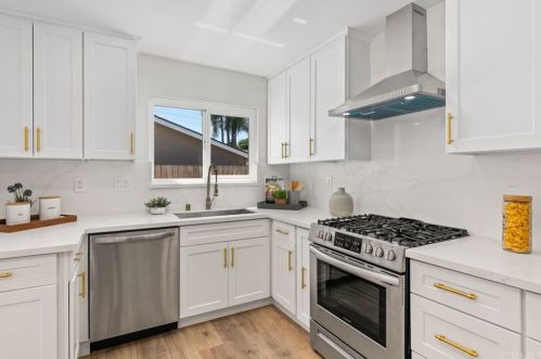 13422 Epping Way, Tustin CA  92780-4743 exterior