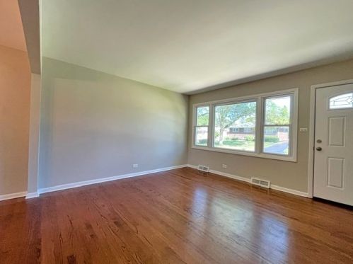 794 Lombard St, Elmhurst IL  60126-1762 exterior