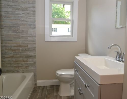 132 Shawnee Trl, Wharton NJ  07885-2934 exterior