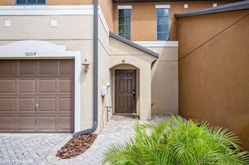 5004 Coventry Cir, Fort Pierce, FL 34986-4020