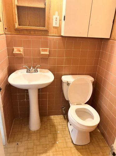 1013 Hispana Ave, Fort Pierce FL 34982-4325 exterior