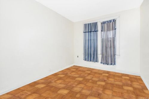 1923 Hennessy Pl, Bronx NY 10453-2910 exterior