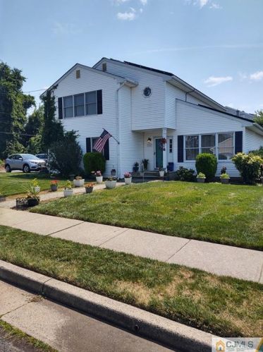 126 Moretti Ln, Edison, NJ 08817-2267