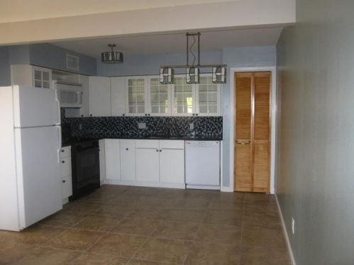 2303 Barton Village Cir, Austin TX  78704-4770 exterior