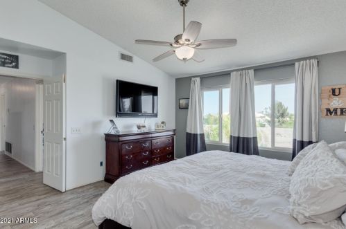 13229 40 St, Phoenix AZ 85018-1601 exterior