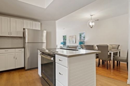 2128 Mobile Ave, Chicago IL 60634-1547 exterior