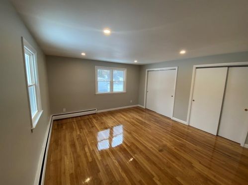 50 Colvintown Rd, Coventry RI 02816-8564 exterior