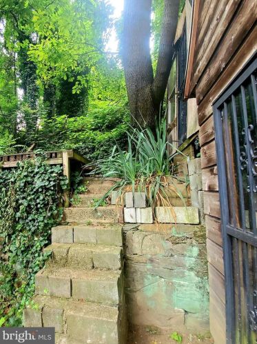 212 Malcolm X Ave, Washington DC 20032-1641 exterior