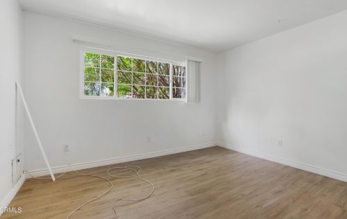 5325 Driftwood St, Oxnard CA 93035-1030 exterior