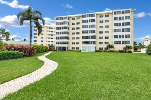 3420 Gulf Shore Blvd, Naples FL 34103-3634 exterior