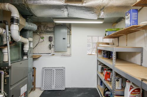 7854 Cressett Dr, Chicago IL 60707-1340 exterior