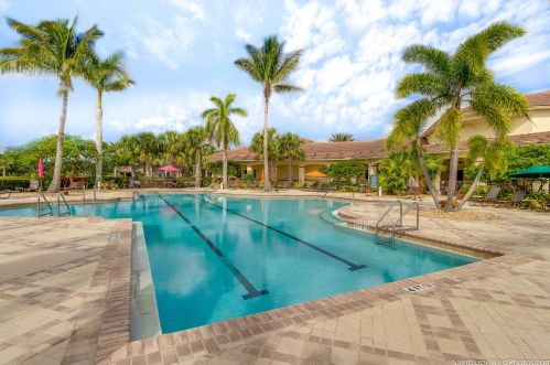 8816 First Tee Rd, Fort Pierce FL 34986-3063 exterior