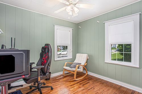 1000 Oaklawn St, Grand Rapids MI 49505-3748 exterior