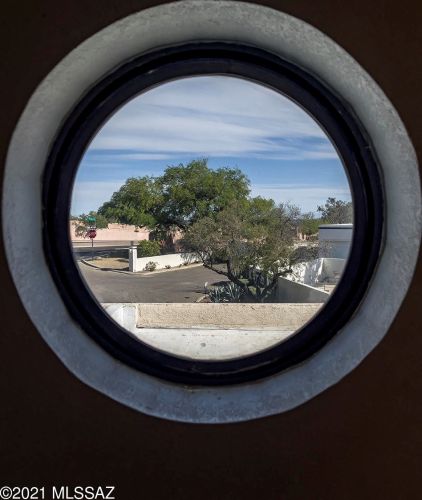 5233 1st Ave, Tucson AZ  85718-4701 exterior