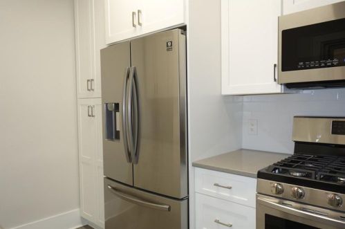 1027 Mirror St, Pittsburgh PA 15217-2645 exterior