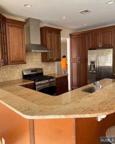 286 Tenafly Rd, Tenafly NJ 07670-2530 exterior