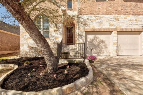 829 Catalina Ln, Austin TX 78737-4715 exterior