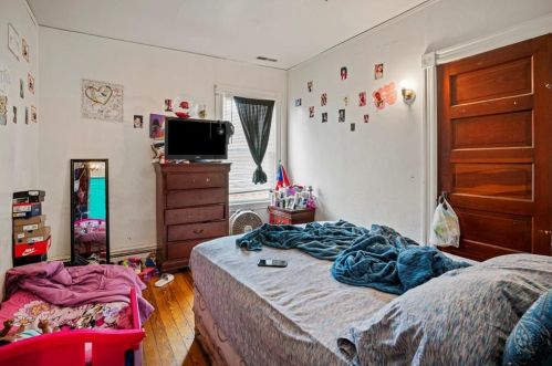 43 Linwood Ave, Providence RI 02911-3031 exterior