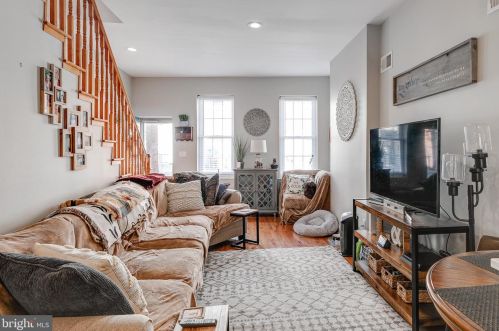 104 Ellsworth St, Philadelphia PA 19147-4606 exterior