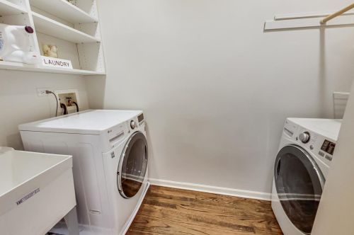 2704 Racine Ave, Chicago IL 60614-1206 exterior