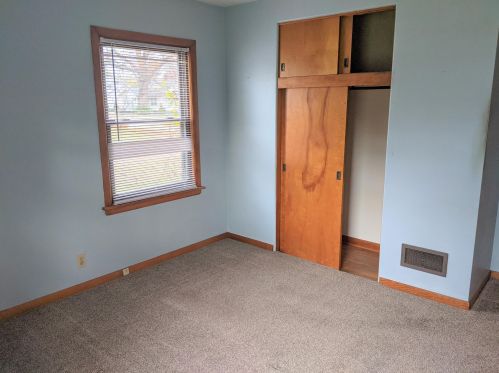 2161 Blodgett St, Meskegon MI 49441-1514 exterior