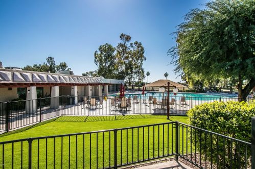 11608 51st St, Phoenix AZ 85044-5686 exterior