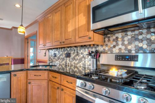 35 Collingswood Ave, Camden NJ 08107-1243 exterior