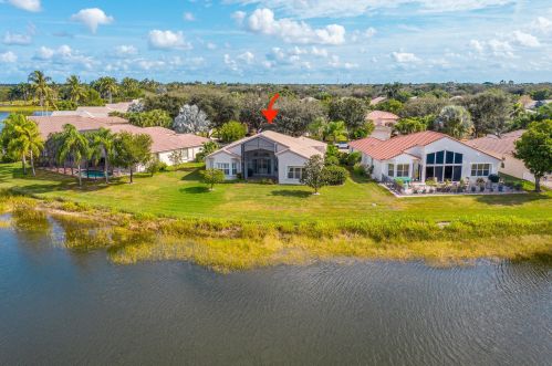 6810 Fiji Cir, Boynton Beach FL 33437-7022 exterior