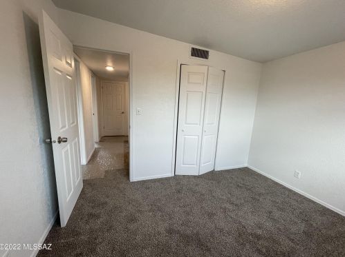 8189 20th St, Tucson AZ  85710-5960 exterior