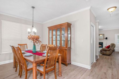 582 Shr Rd, Lithonia GA 30058-5991 exterior