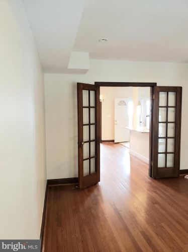 1618 D St, Washington DC  20003-2440 exterior