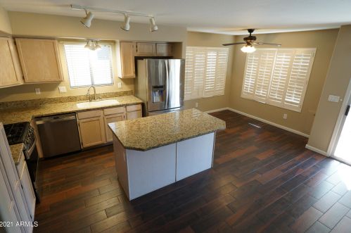 4591 Oakland St, Chandler AZ  85226-2922 exterior