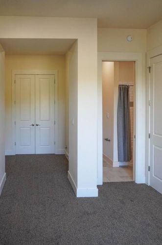 810 Christopher St, Austin TX 78704-1619 exterior