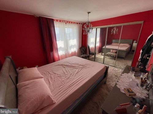 6308 Glenloch St, Philadelphia PA 19135-3613 exterior