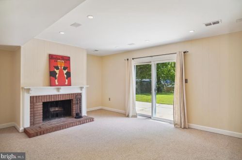 1420 Billman Ln, Silver Spring MD 20902-1421 exterior