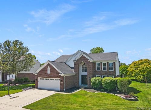 17796 Crystal River Dr, Macomb Township MI  48042-2383 exterior