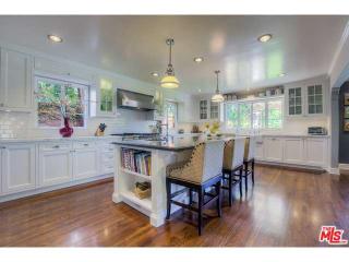 102 Martel Ave, Los Angeles CA  90046-6611 exterior