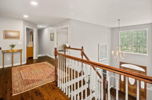 34 High St, Armonk NY 10504-1224 exterior